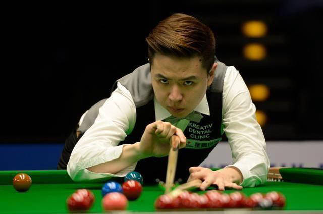 帮助年轻球 帮助年轻球